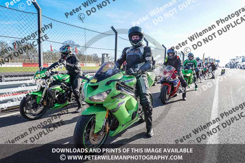 donington no limits trackday;donington park photographs;donington trackday photographs;no limits trackdays;peter wileman photography;trackday digital images;trackday photos
